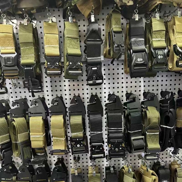 军迷户外：战术衣裤护具鞋帽、军训服、团建拓展队服