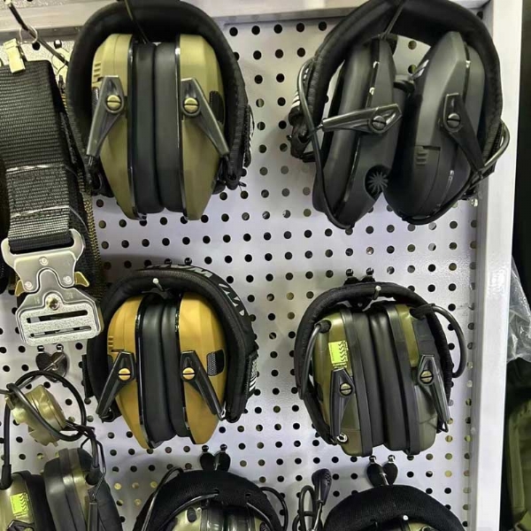 军迷户外：战术衣裤护具鞋帽、军训服、团建拓展队服